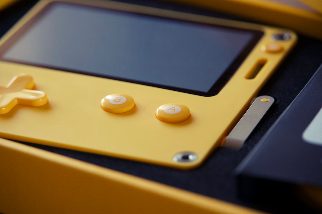 Game Boy in de hand, geen kras op het scherm.